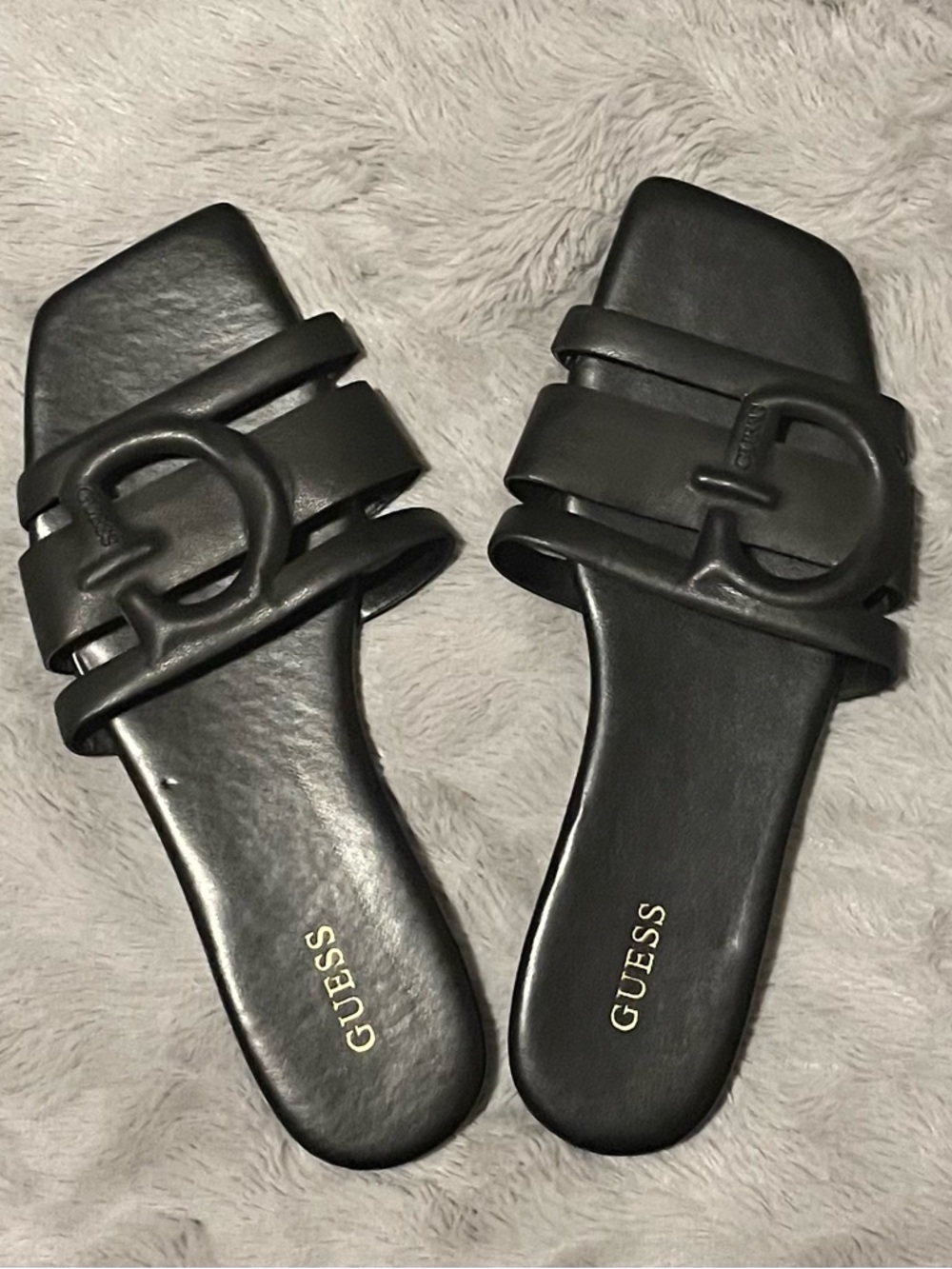 GUESS | Slide Sandals - Picture 2 of 3